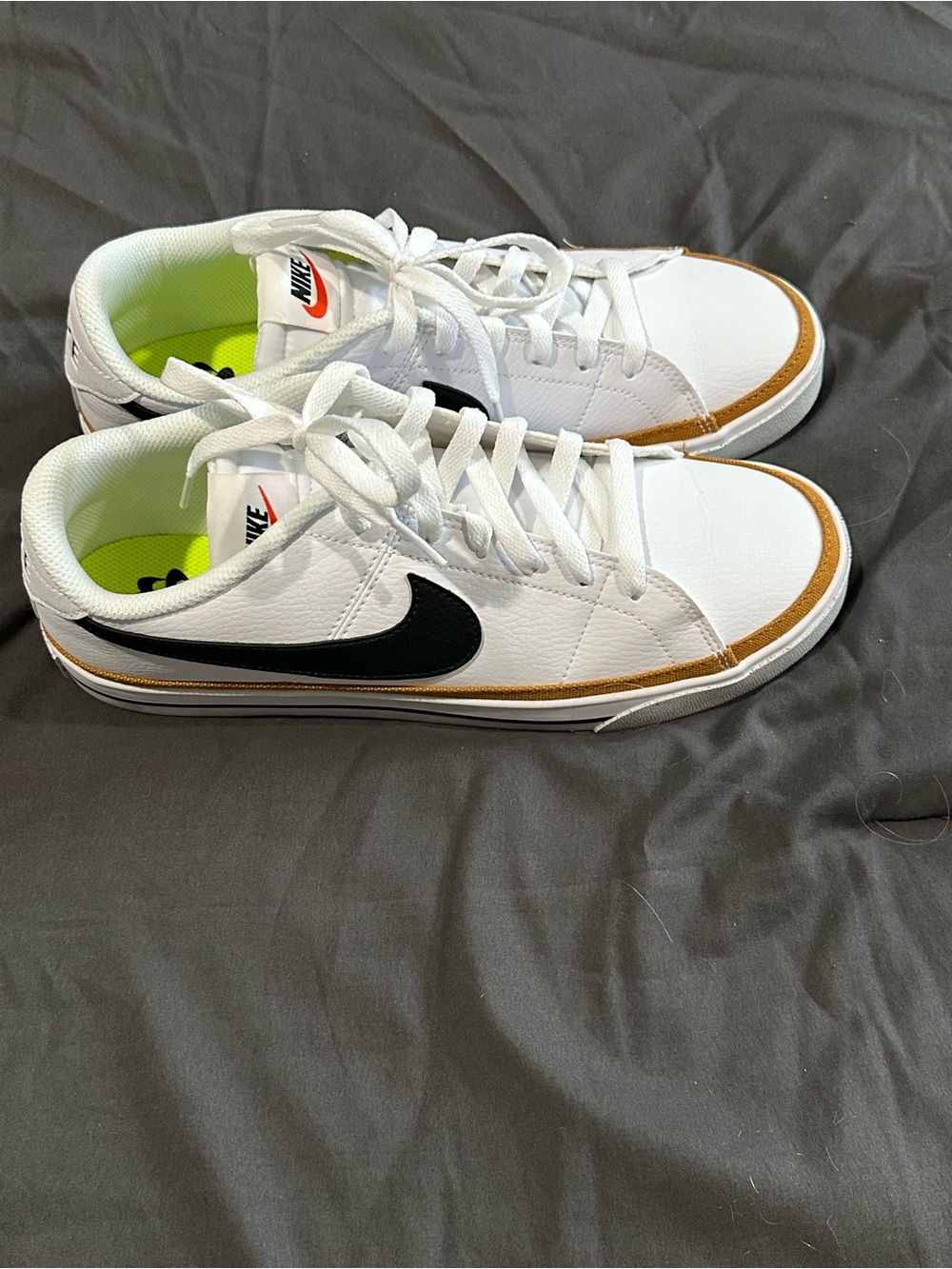 Nike Womens Legacy Sneakers - Picture 4 of 6